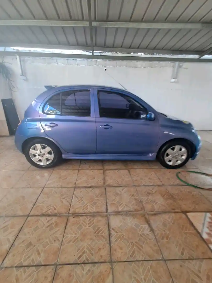 2008 nissan march