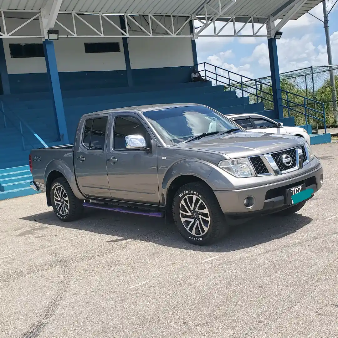 2013 nissan navara
