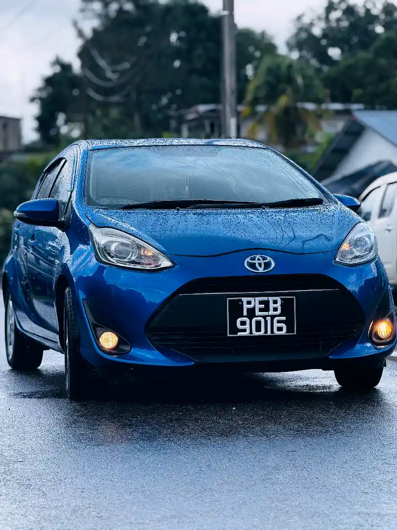 2017 toyota aqua