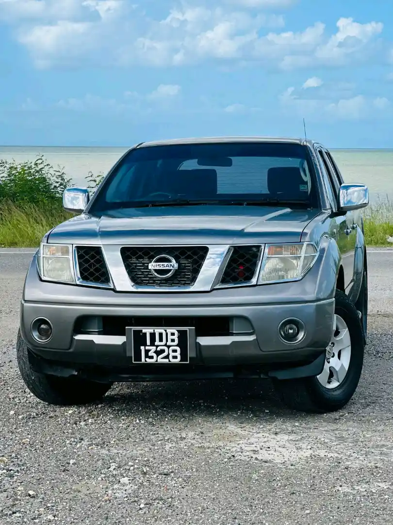 2013 nissan navara