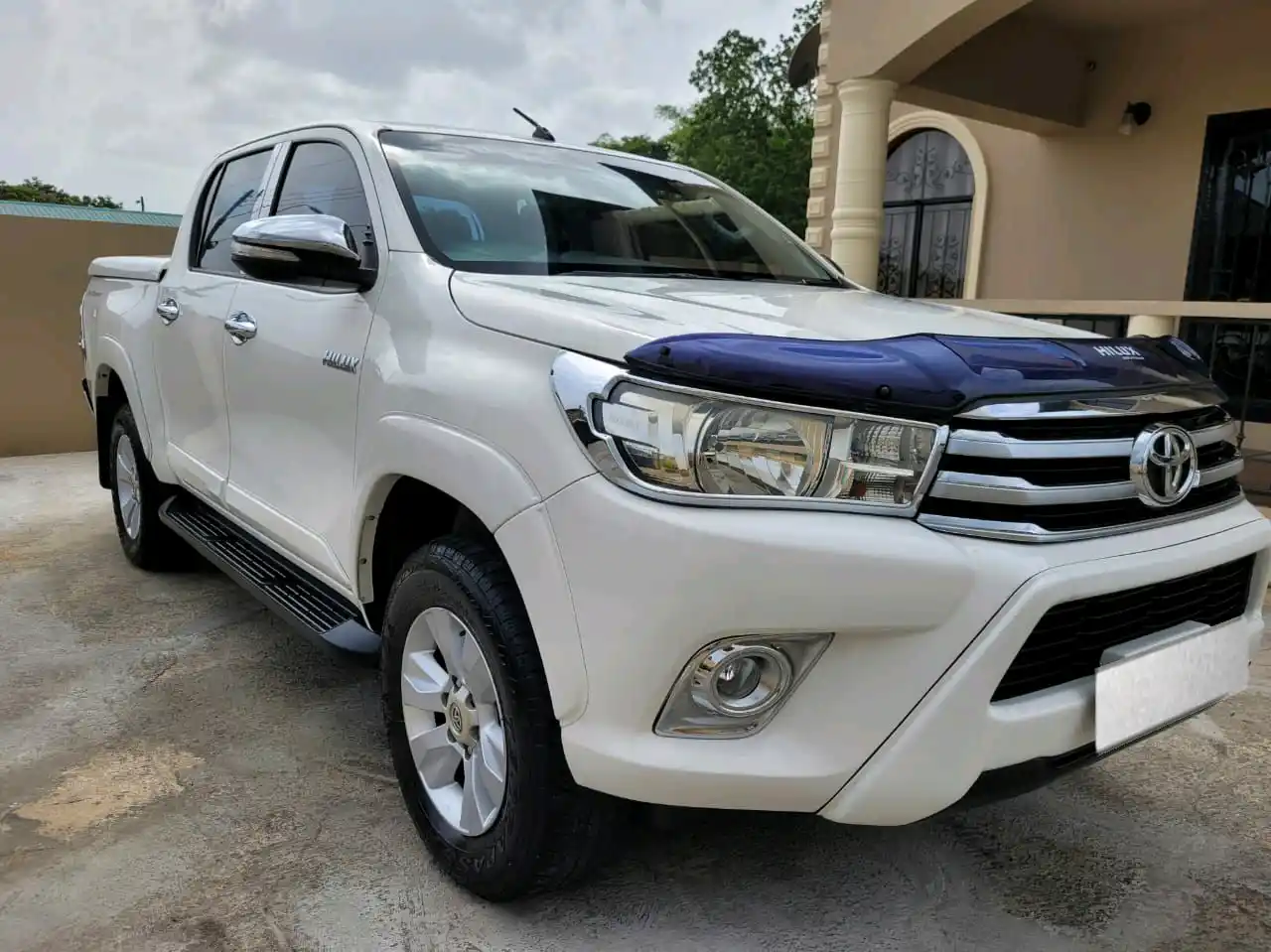 2016 toyota hilux