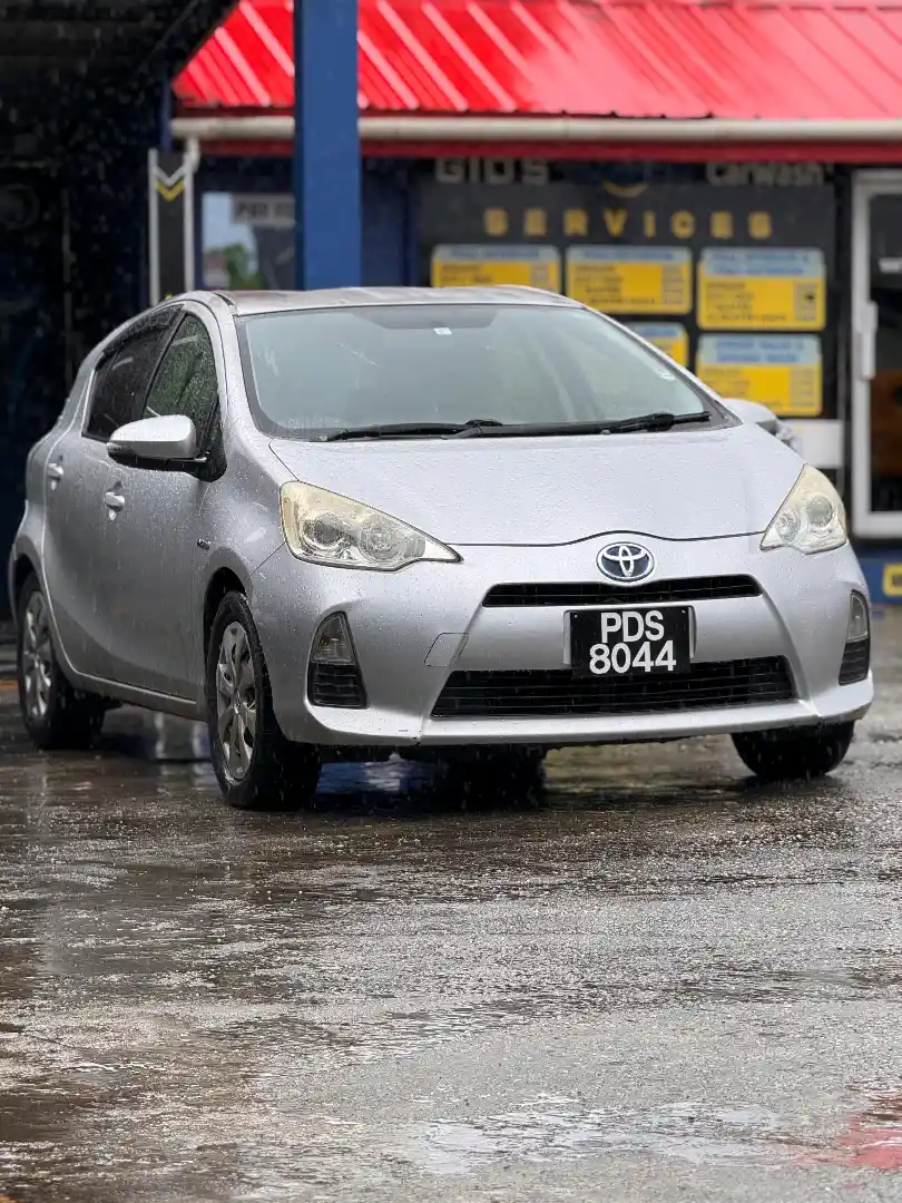 2014 toyota aqua