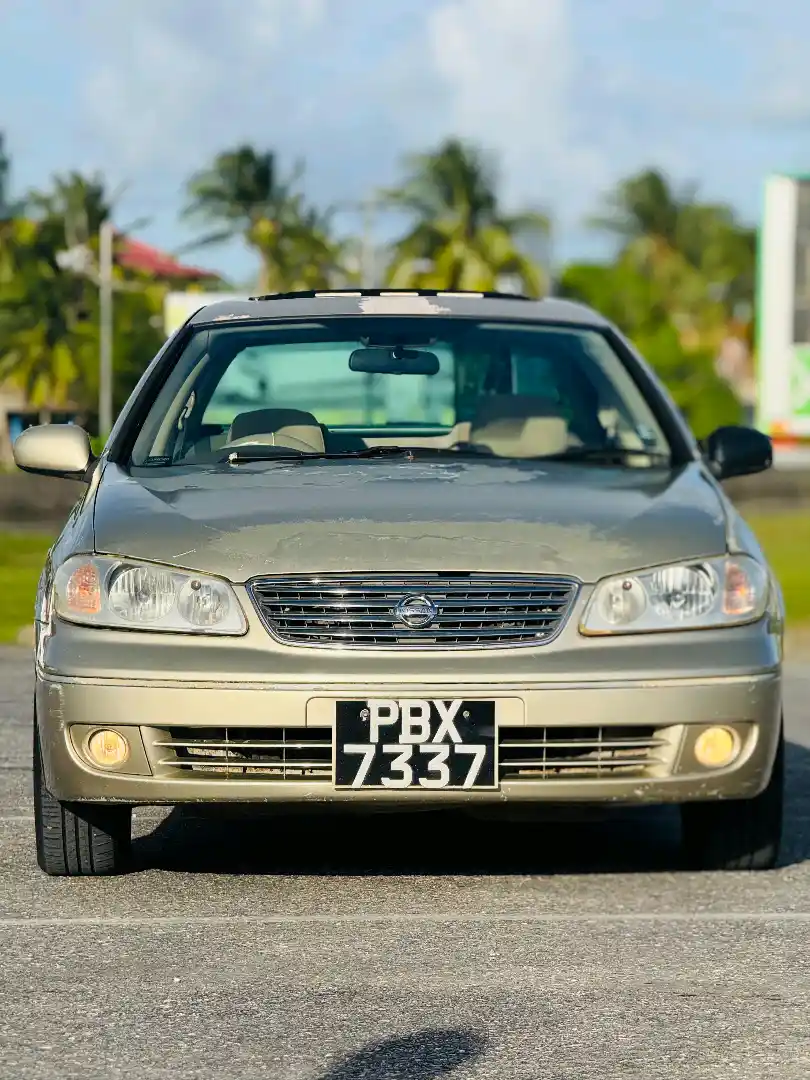 2005 nissan almera