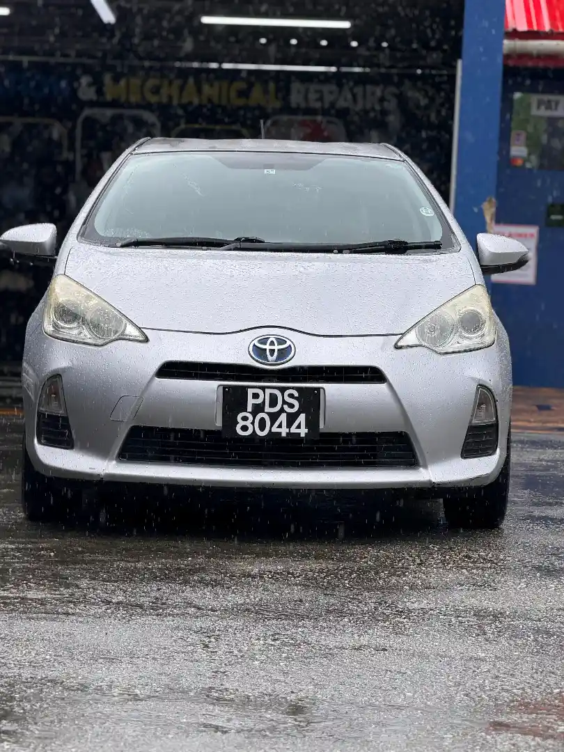 2014 toyota aqua
