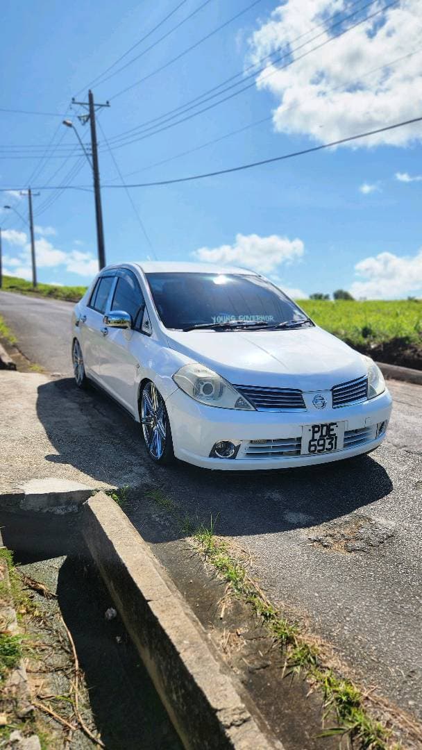 2009 nissan tiida