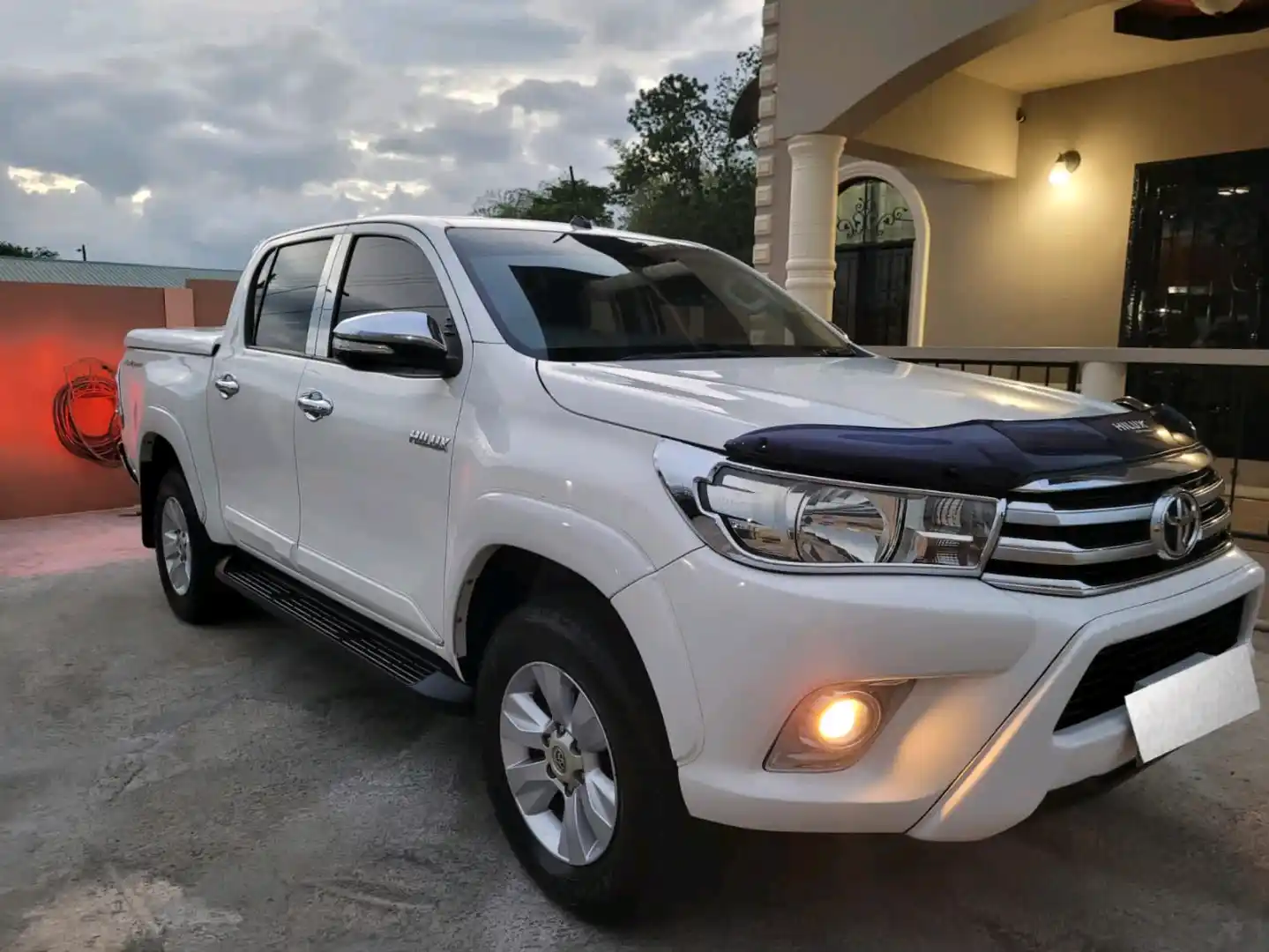 0 toyota hilux